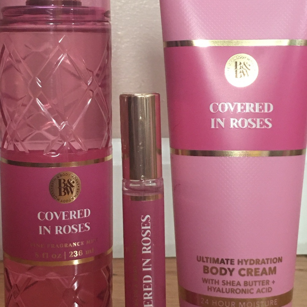 Bath & Body Works Covered In Roses Moisturizer 3Piece Set - Picture 2 of 2